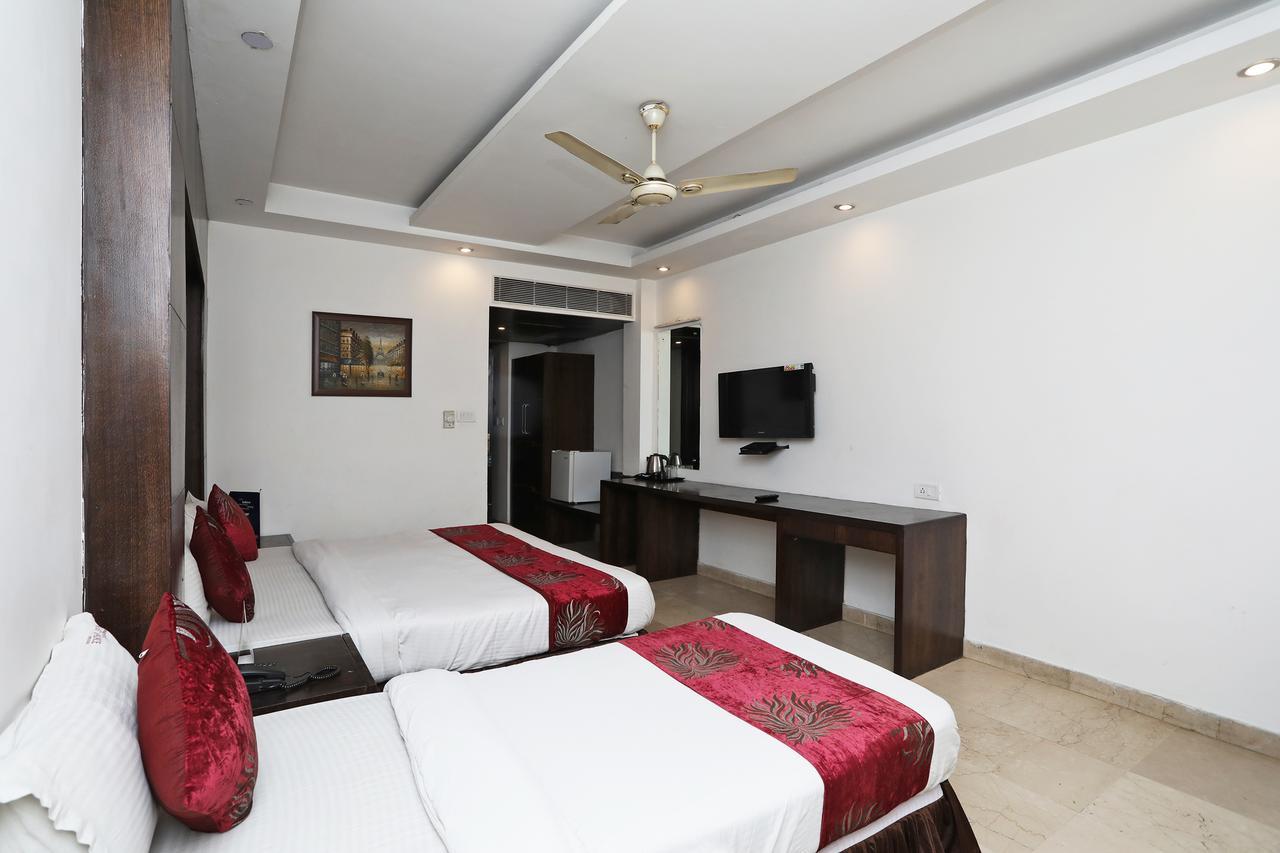 Hotel City Height - Delhi Ncr Id Not Accepted Ню Делхи Екстериор снимка